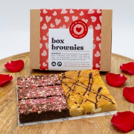 Box Brownies Valentijnsbox met 3 brownies en 3 blondies