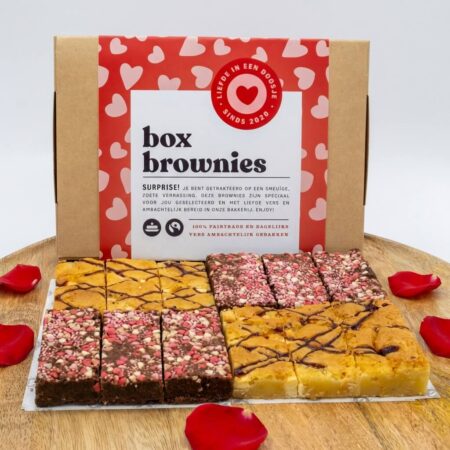 Box Brownies Valentijnsbox met 6 brownies en 6 blondies