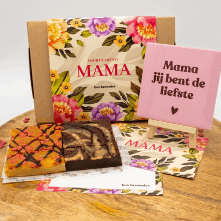 moederdag box brownies, blondies en liefste mama tegeltje