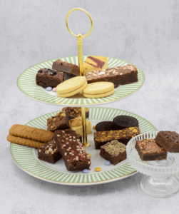 Feestelijke brownie etagiere box brownies
