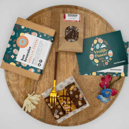 paas browies en thee box brownies bovenaanzicht