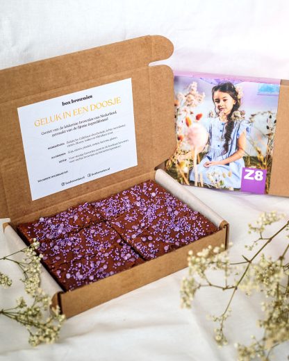 Gepersonaliseerd-zakelijk-cadeau-brownie-eigen-huisstijl (1) Gepersonaliseerd zakelijk cadeau brownie